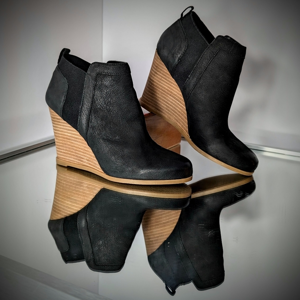 Crown Vintage Black Wedge Ankle Boots